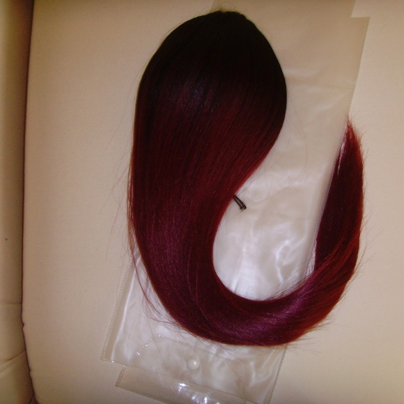 Model Model Drawstring 24 Inch Ponytail and Clip-In Bangs - Picture 4 of 8